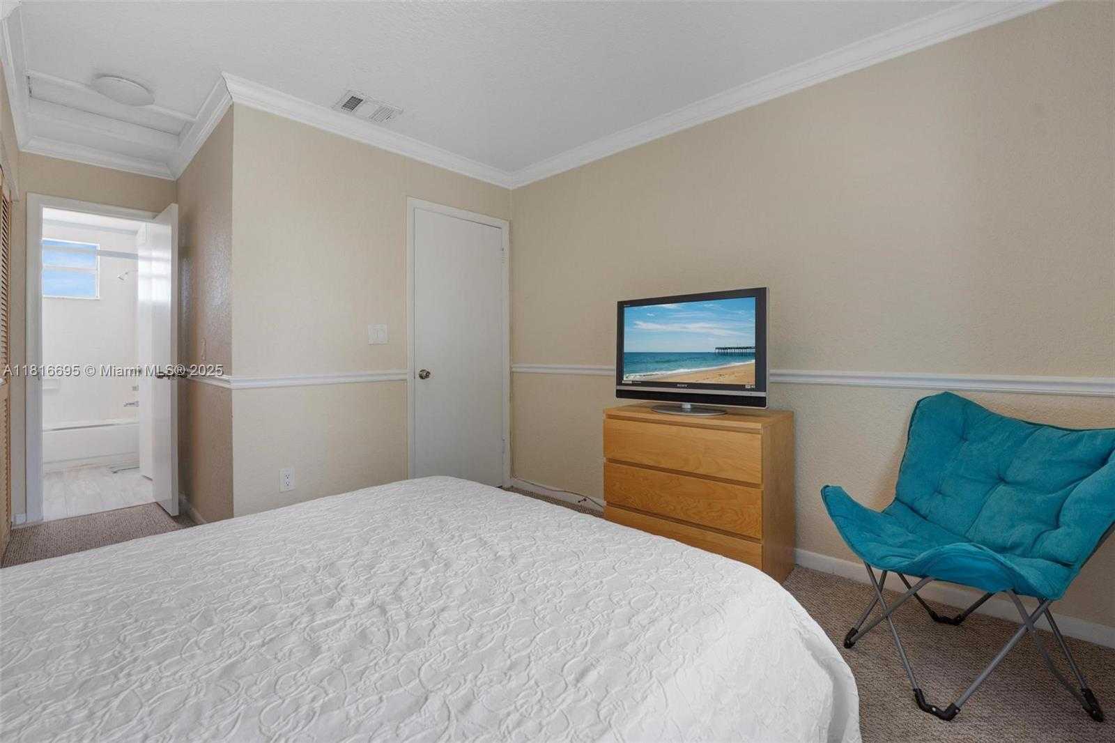 Small Image of 12640 NORTH WEST 12TH CT, Sunrise Number 26