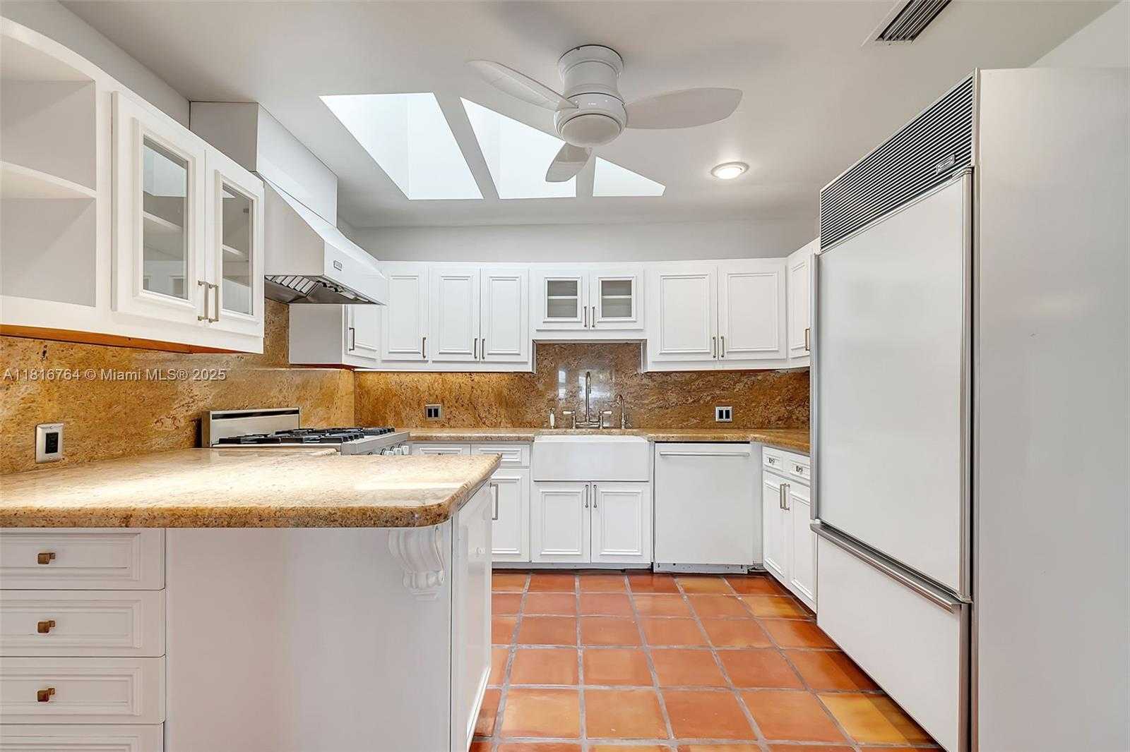 Small Image of 325 BONTONA AVE, Fort Lauderdale Number 11