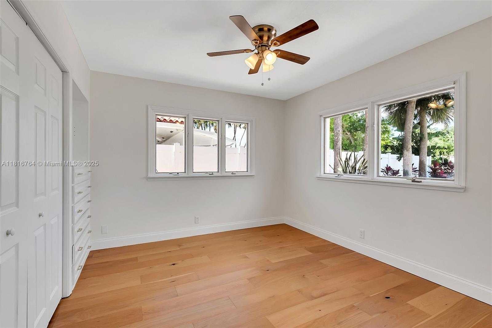 Small Image of 325 BONTONA AVE, Fort Lauderdale Number 18