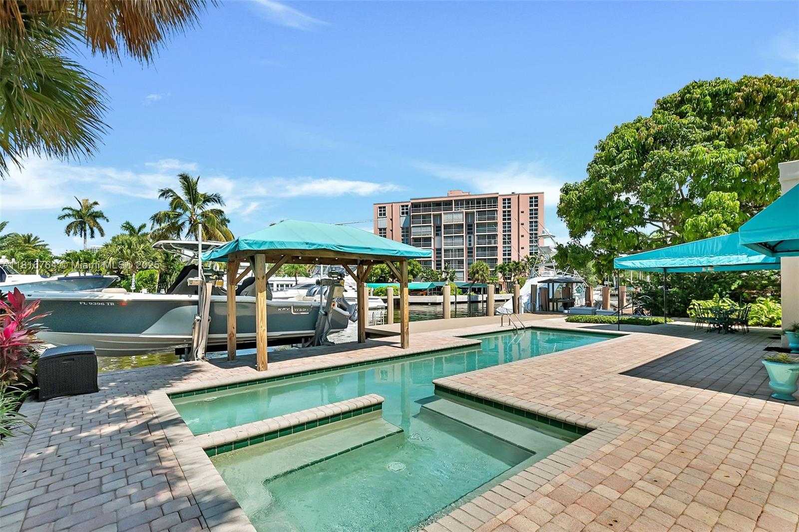 Small Image of 325 BONTONA AVE, Fort Lauderdale Number 3