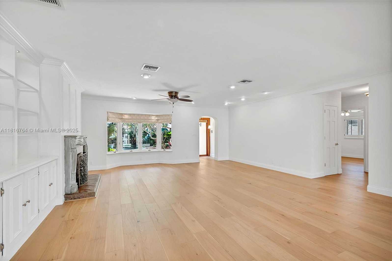 Small Image of 325 BONTONA AVE, Fort Lauderdale Number 9