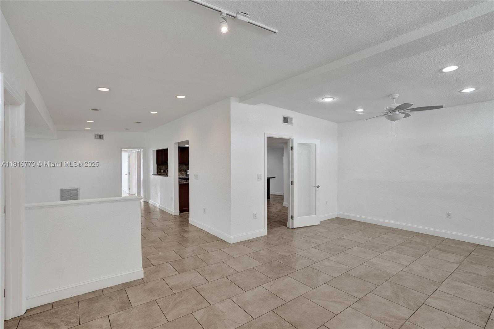 Small Image of 2050 NORTH EAST 196TH TER, North Miami Beach Number 21