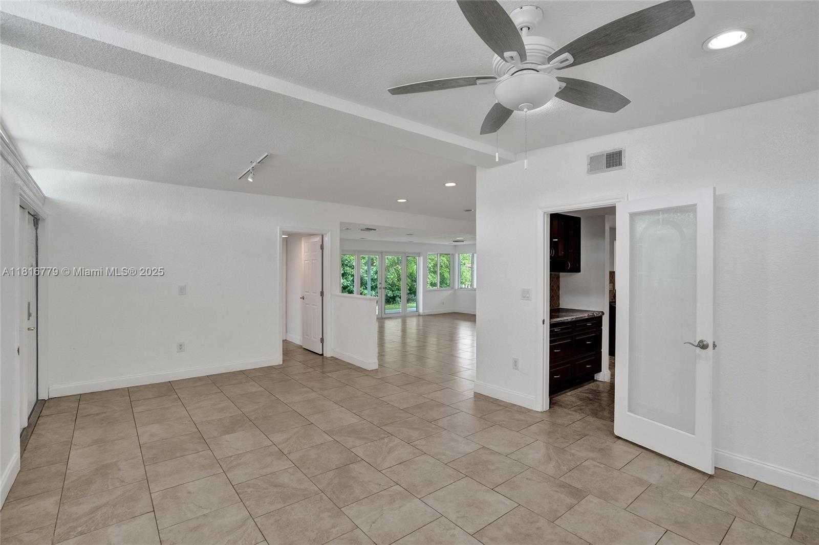 Small Image of 2050 NORTH EAST 196TH TER, North Miami Beach Number 22
