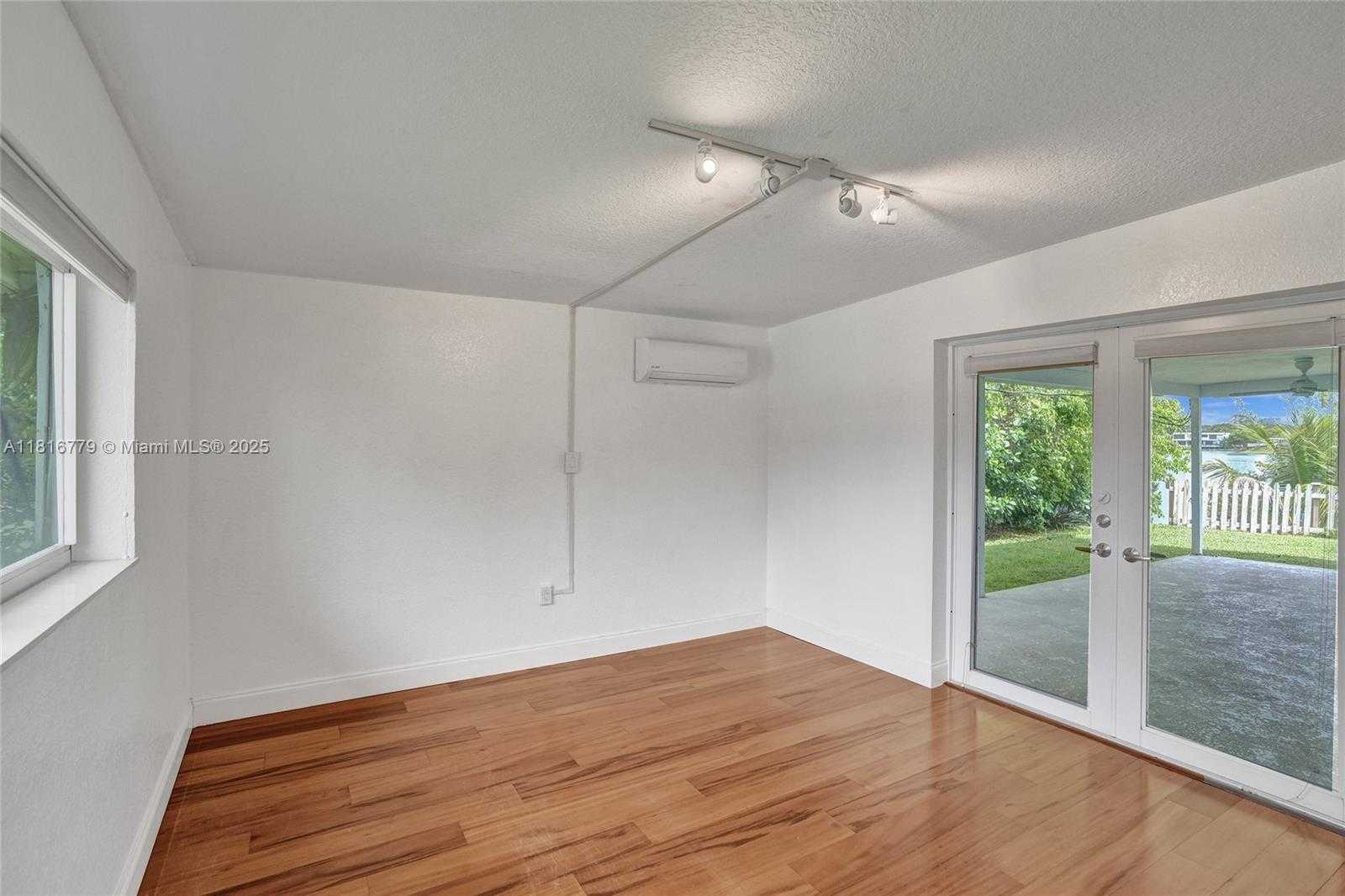 Small Image of 2050 NORTH EAST 196TH TER, North Miami Beach Number 28
