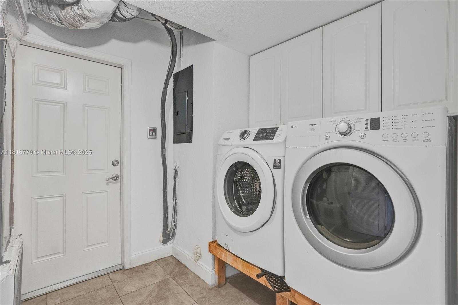 Small Image of 2050 NORTH EAST 196TH TER, North Miami Beach Number 39