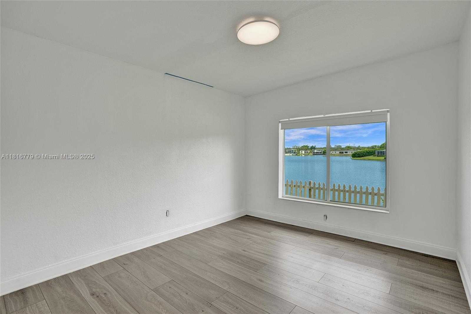 Small Image of 2050 NORTH EAST 196TH TER, North Miami Beach Number 42