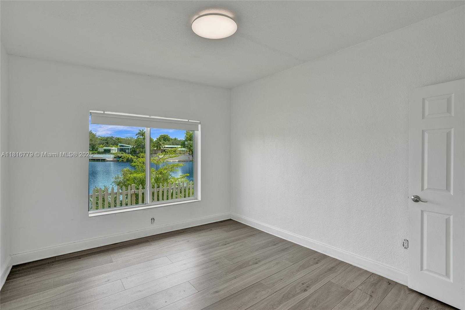 Small Image of 2050 NORTH EAST 196TH TER, North Miami Beach Number 43
