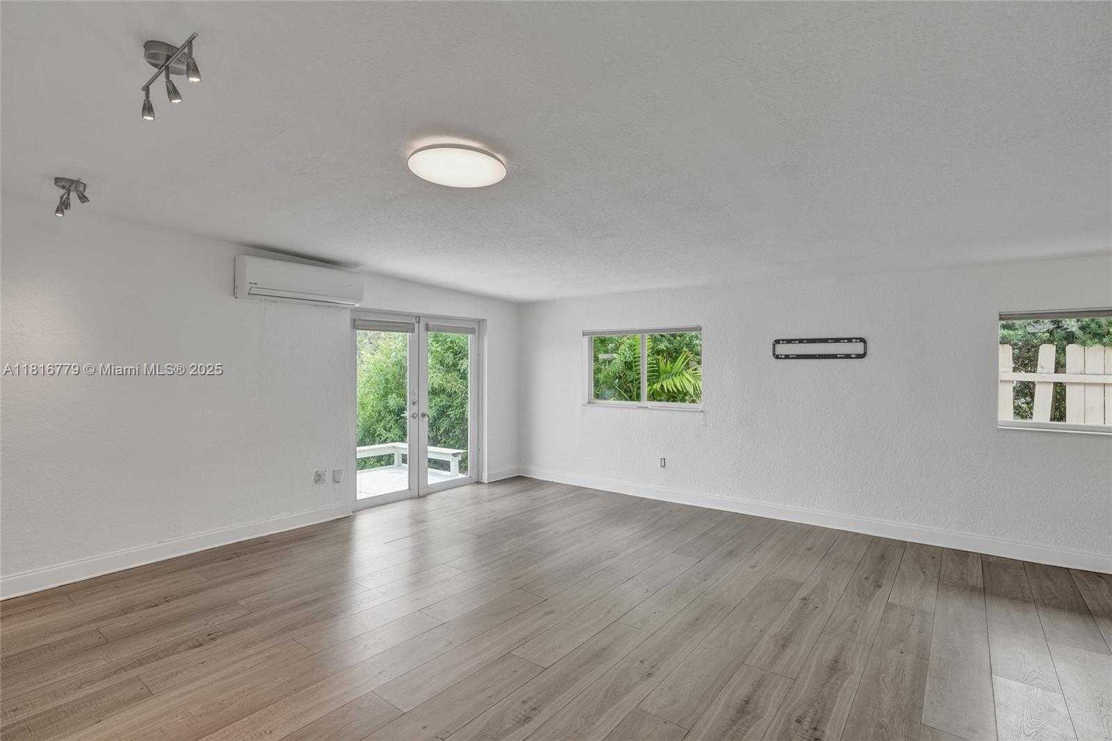 Small Image of 2050 NORTH EAST 196TH TER, North Miami Beach Number 50