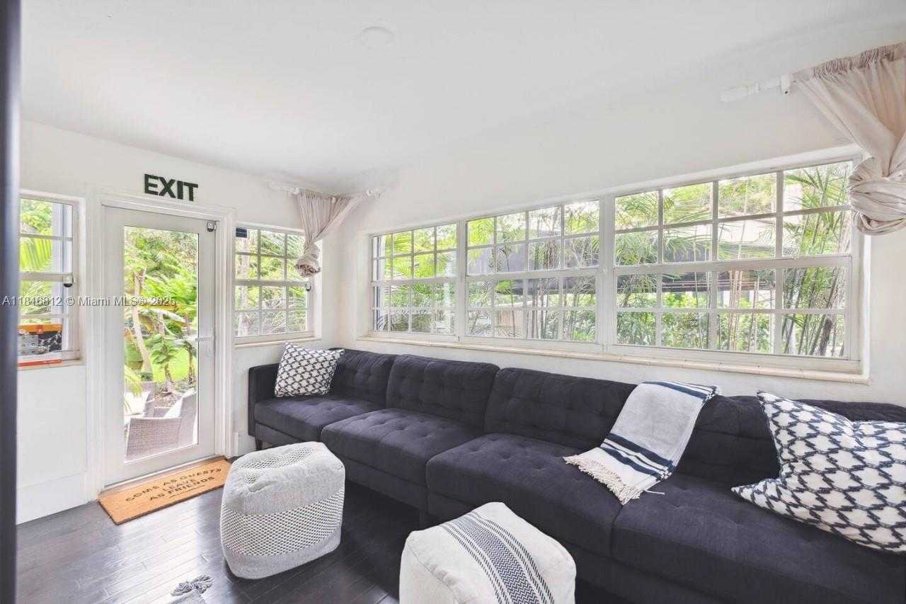 Small Image of 1329 TYLER ST, Hollywood Number 13