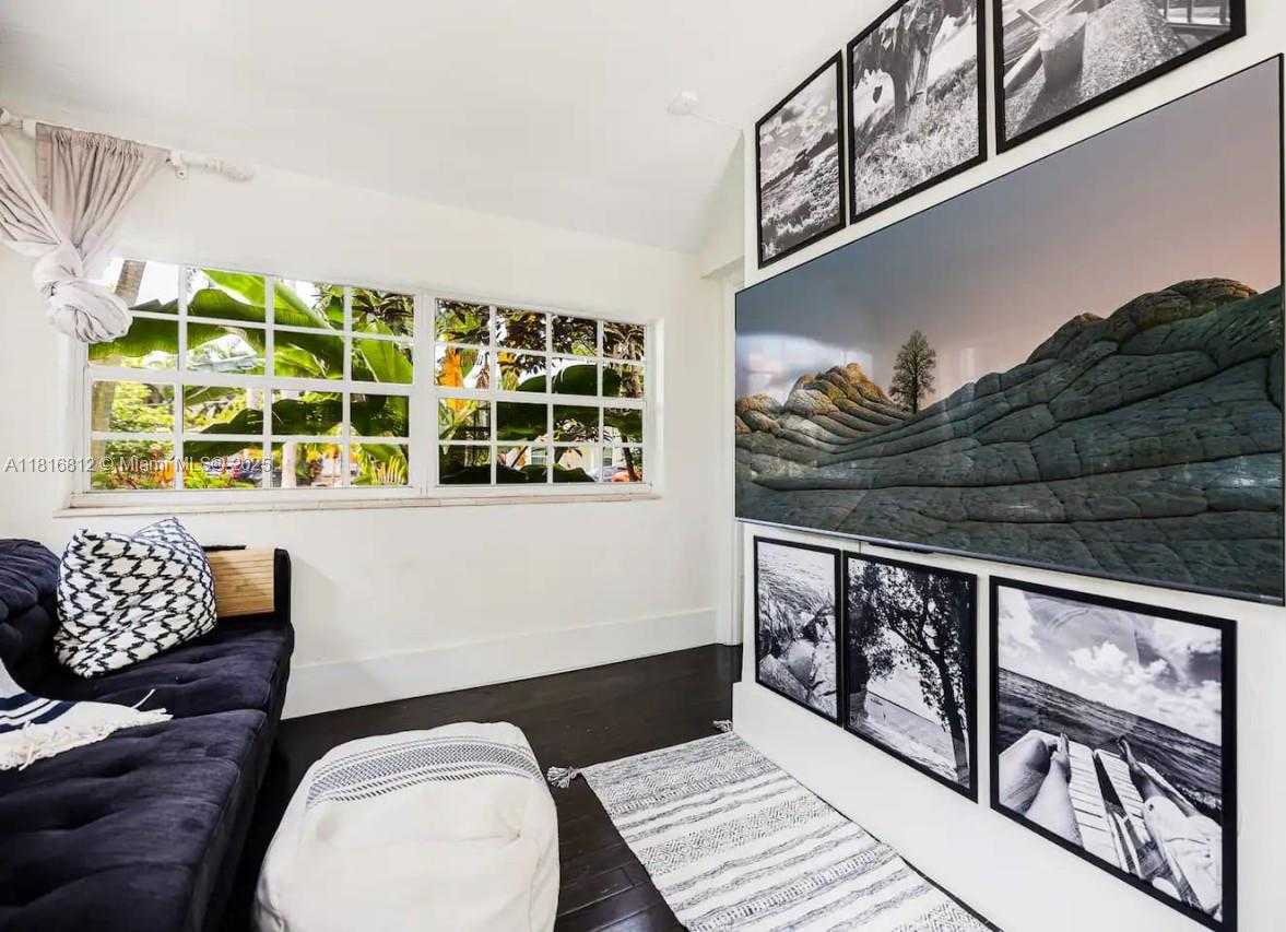 Small Image of 1329 TYLER ST, Hollywood Number 15