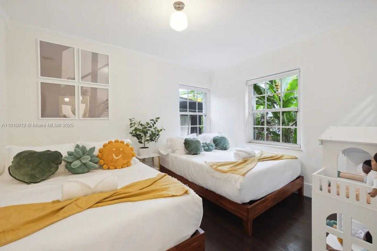 Small Image of 1329 TYLER ST, Hollywood Number 21