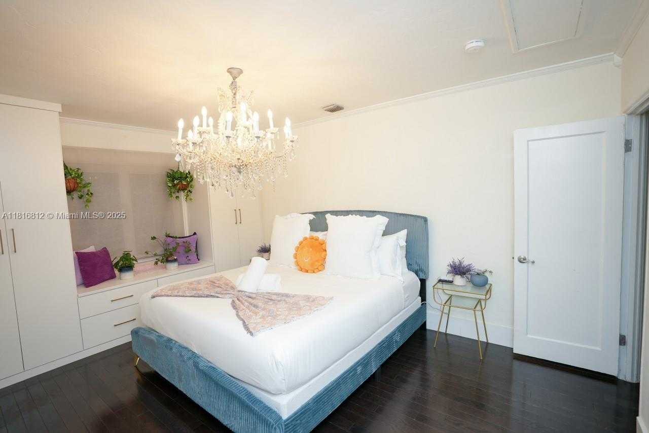 Small Image of 1329 TYLER ST, Hollywood Number 26