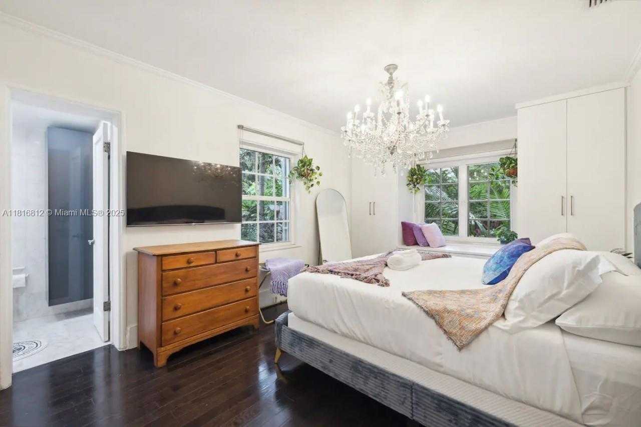 Small Image of 1329 TYLER ST, Hollywood Number 29