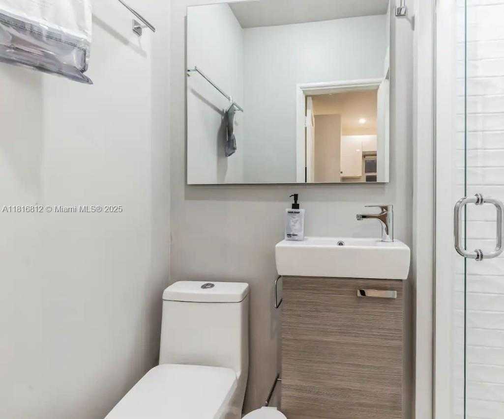 Small Image of 1329 TYLER ST, Hollywood Number 32