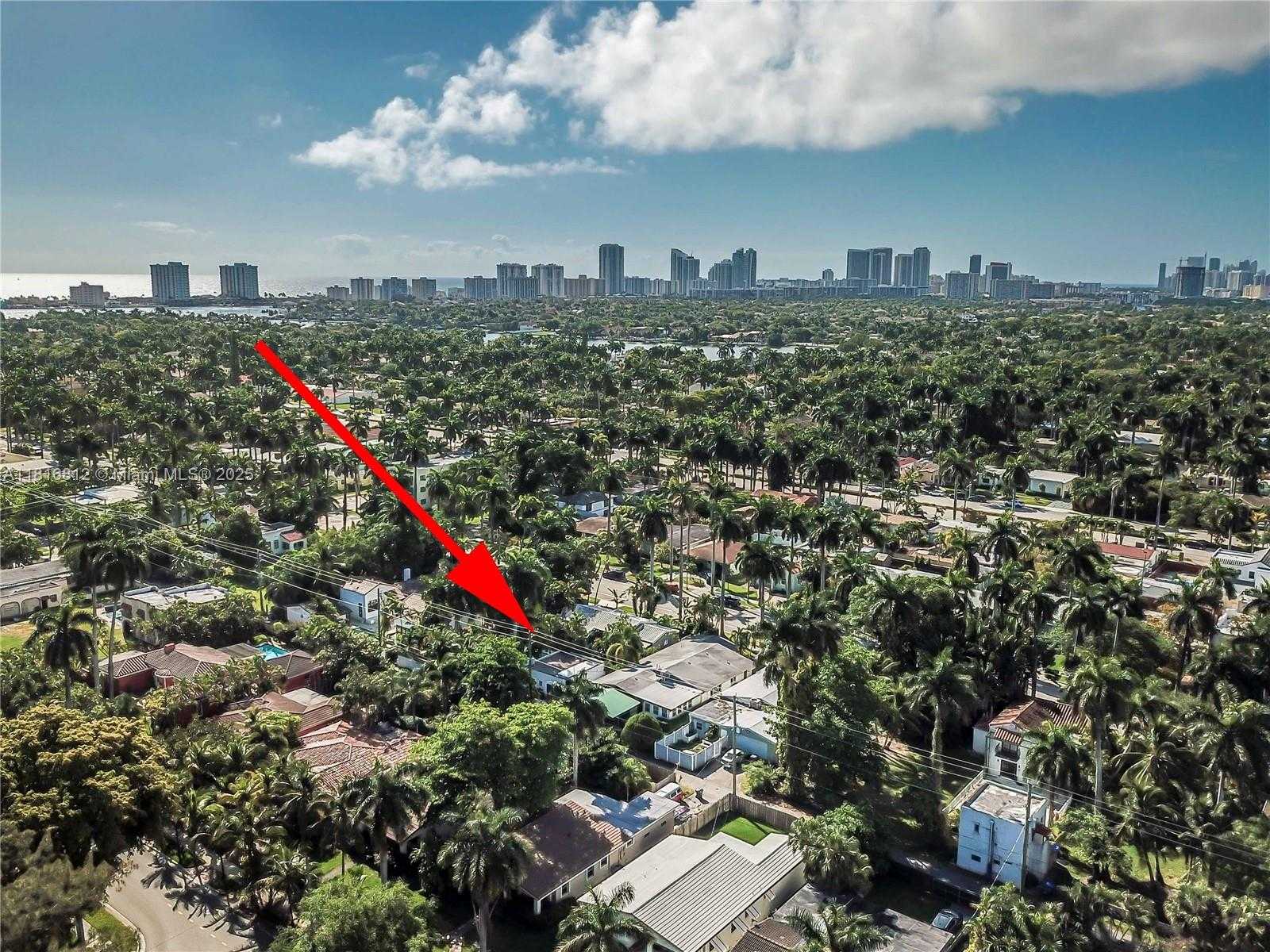Small Image of 1329 TYLER ST, Hollywood Number 50