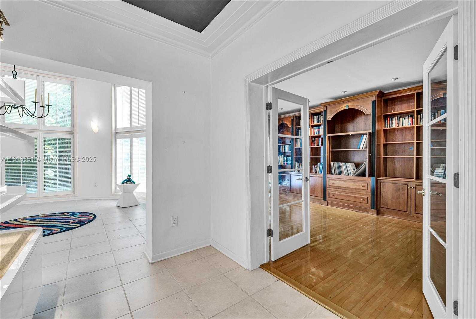 Small Image of 923 CATALONIA AVE, Coral Gables Number 11