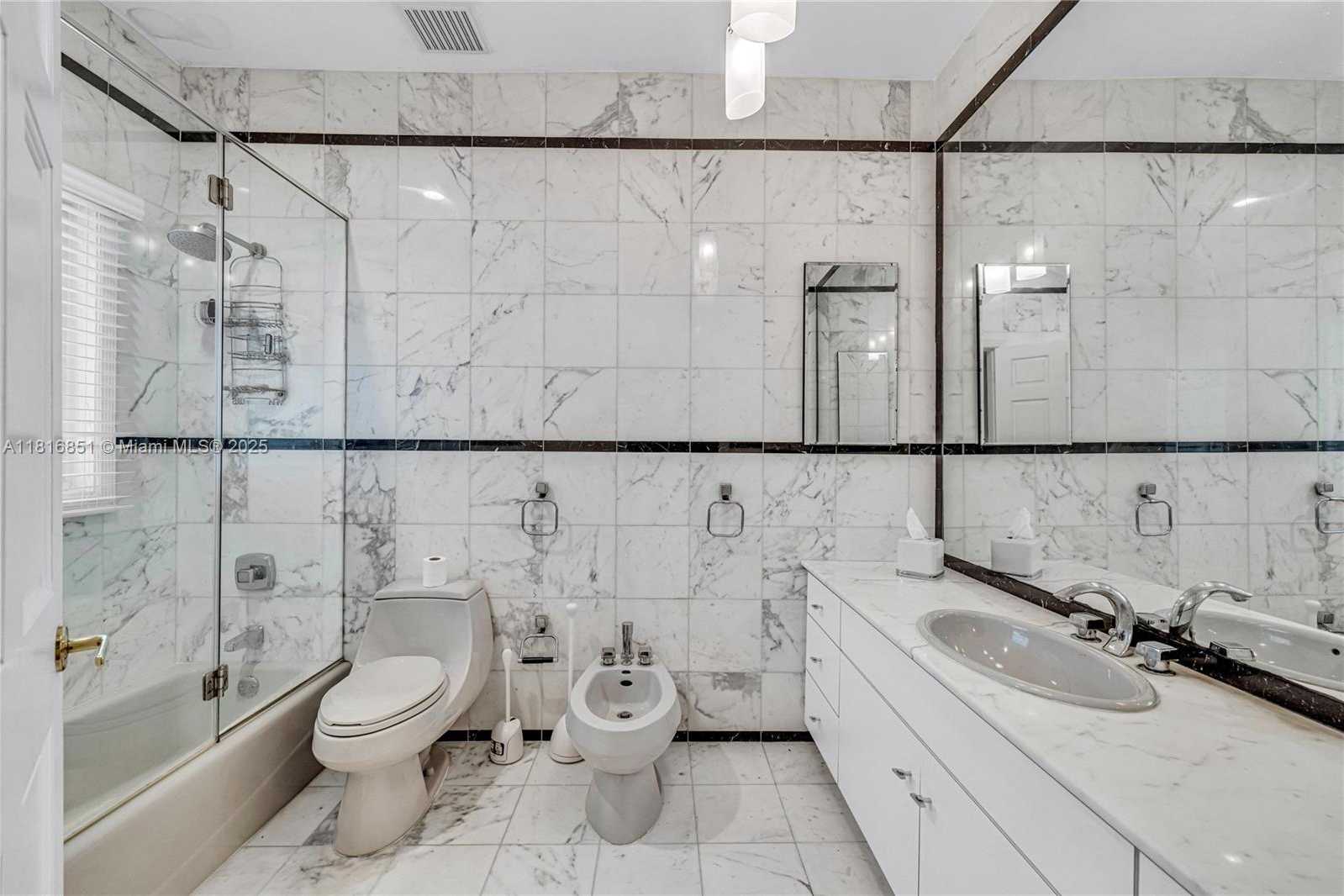 Small Image of 923 CATALONIA AVE, Coral Gables Number 18