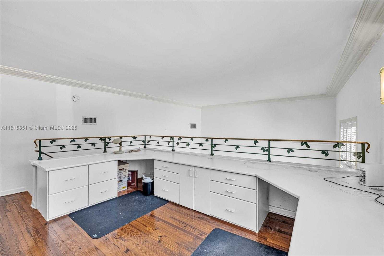 Small Image of 923 CATALONIA AVE, Coral Gables Number 25
