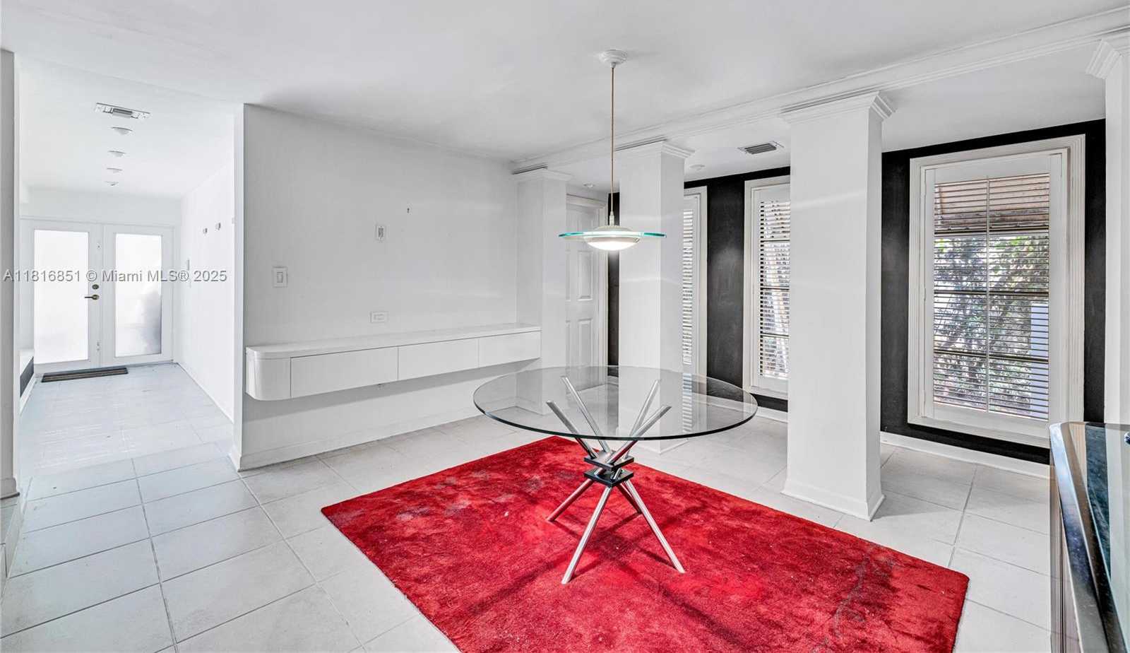 Small Image of 923 CATALONIA AVE, Coral Gables Number 6
