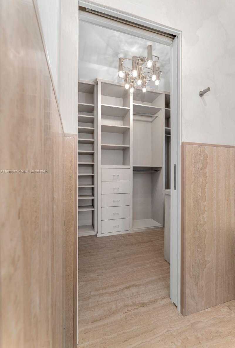 Small Image of 1250 NORTH EAST 87TH ST, Miami Number 25