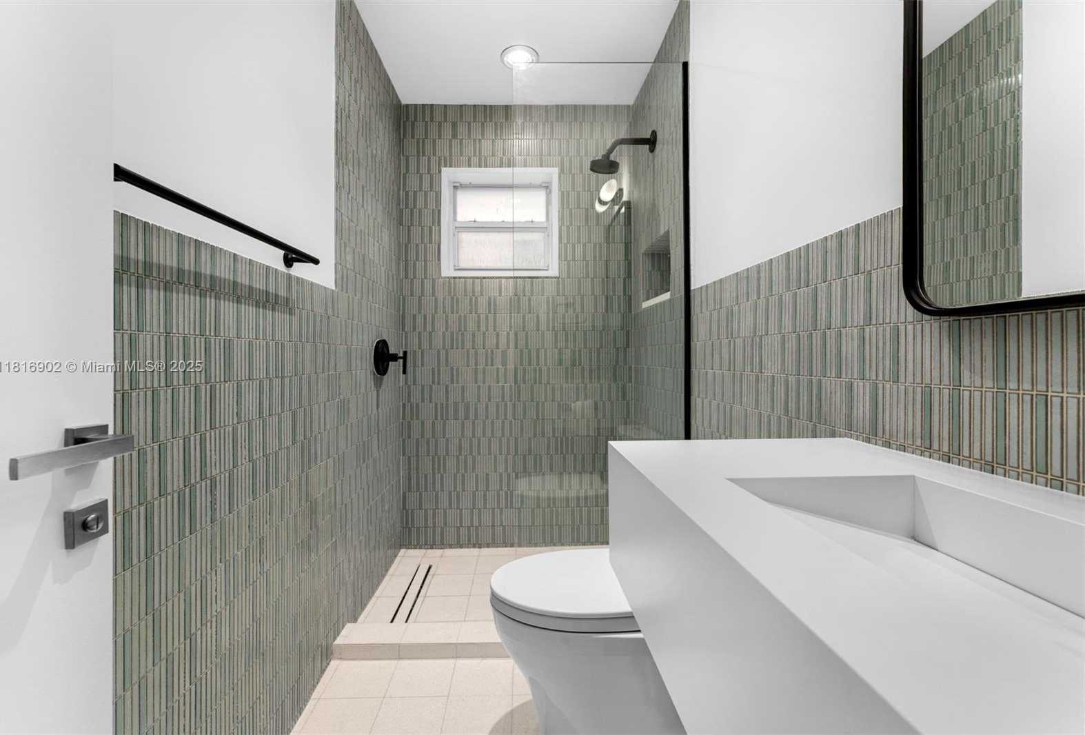 Small Image of 1250 NORTH EAST 87TH ST, Miami Number 41