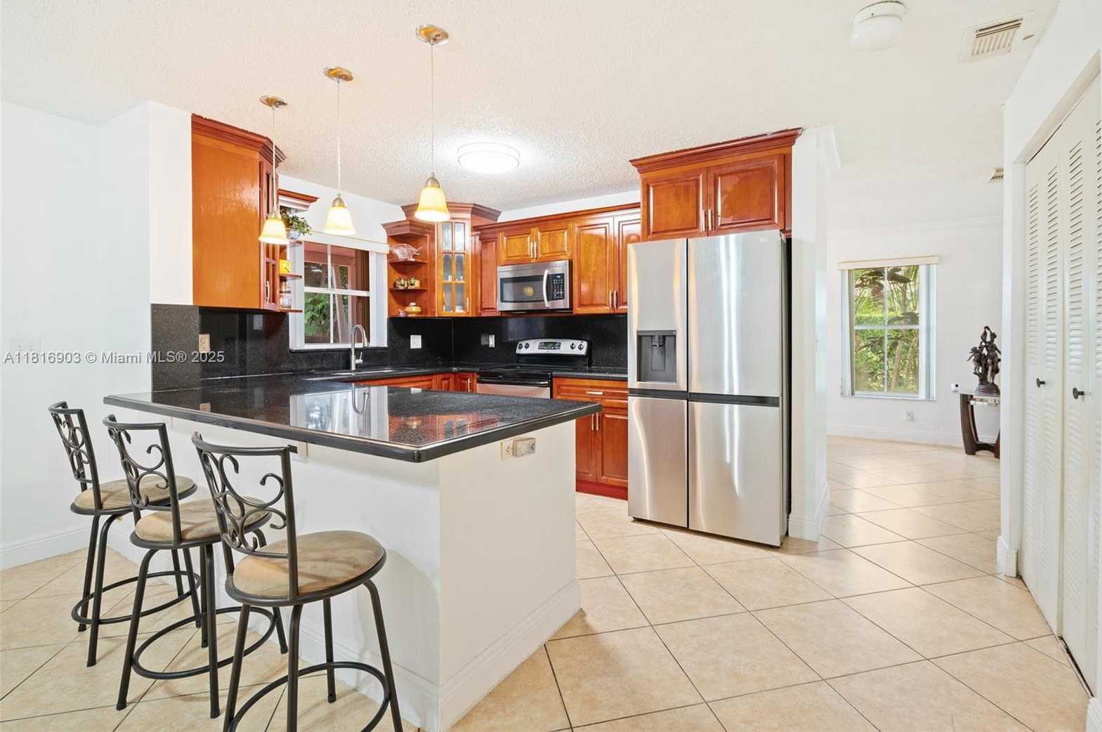 Small Image of 4333 SOUTH WEST 84TH TER, Davie Number 3