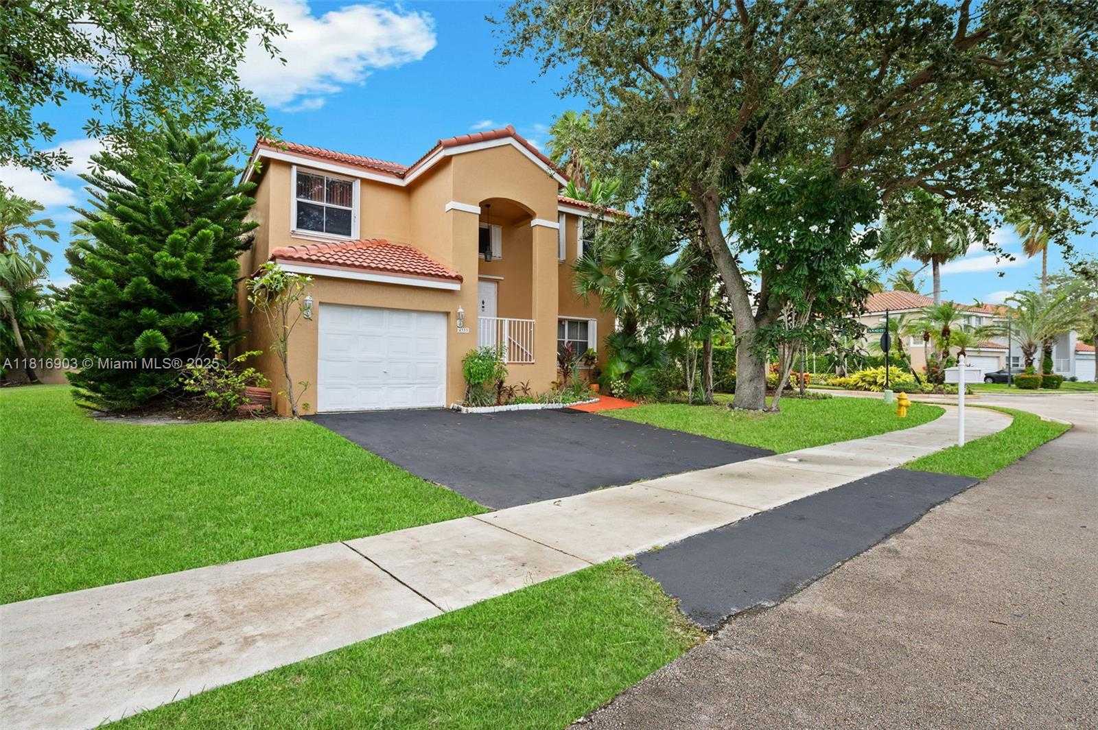Small Image of 4333 SOUTH WEST 84TH TER, Davie Number 9