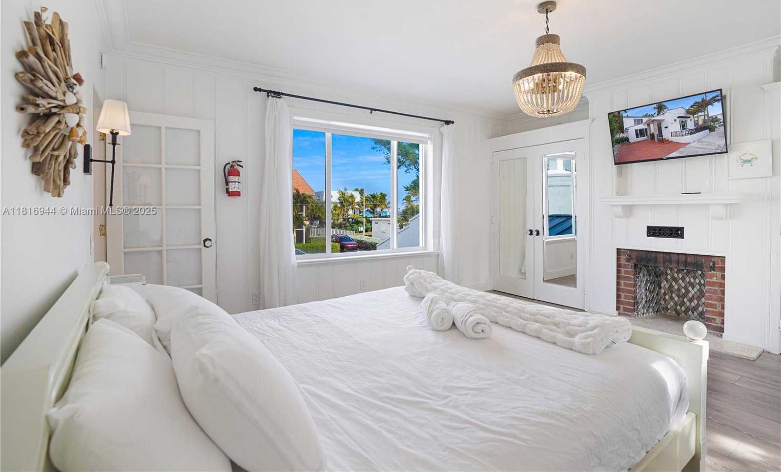 Small Image of 314 OREGON ST, Hollywood Number 15