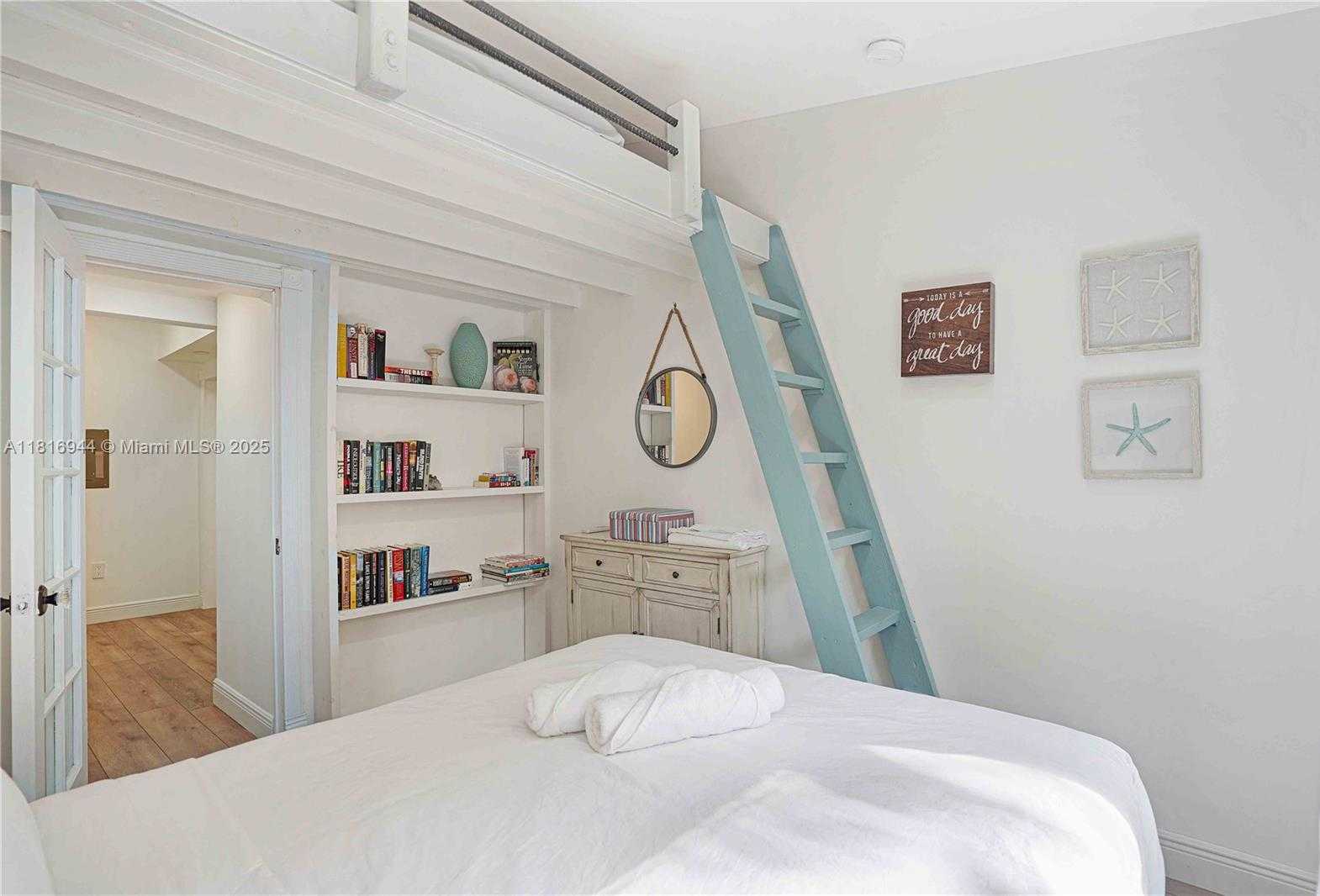 Small Image of 314 OREGON ST, Hollywood Number 20