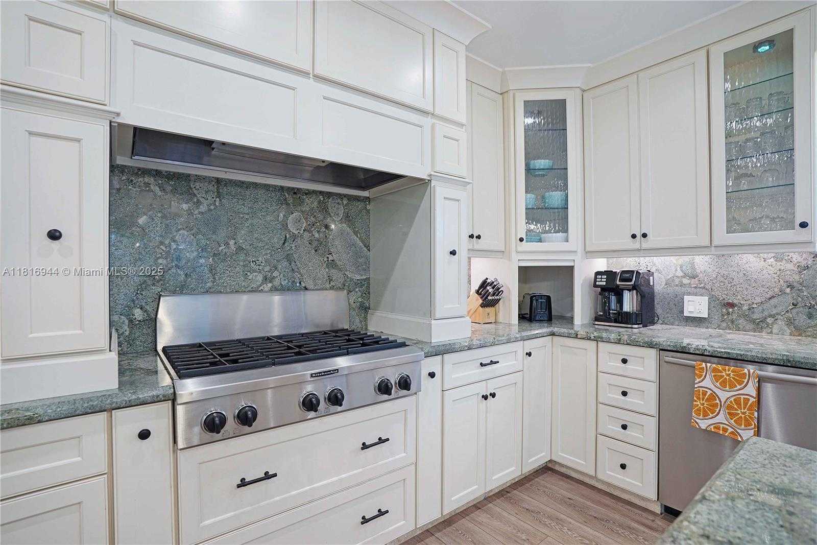 Small Image of 314 OREGON ST, Hollywood Number 32