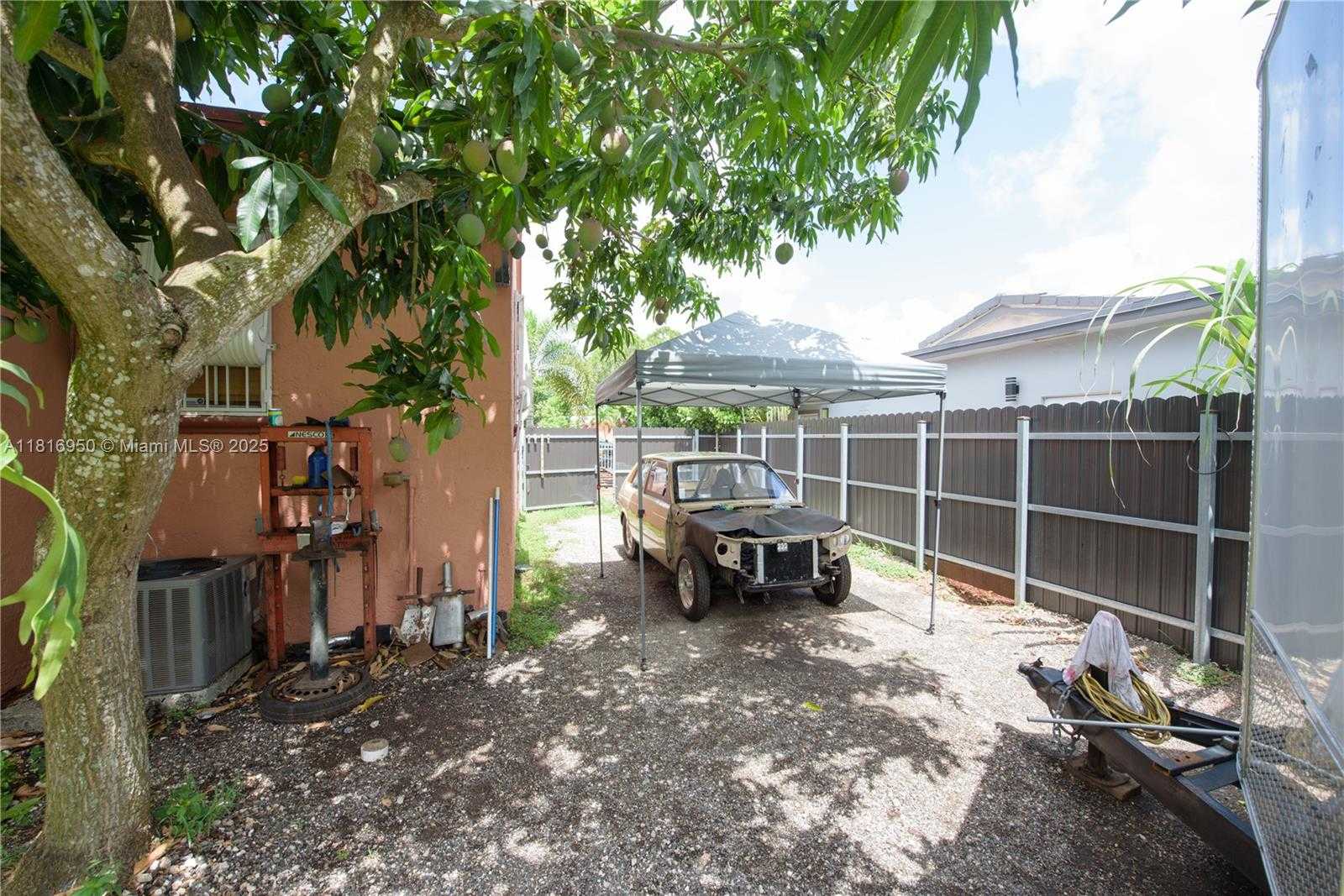 Small Image of 916 NORTH WEST 3RD AVE, Homestead Number 17