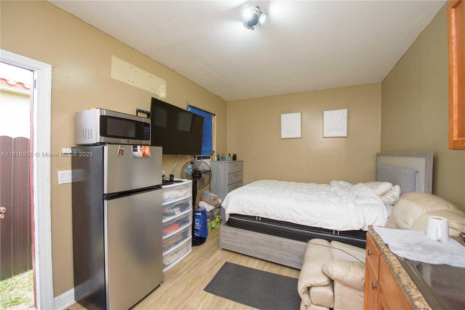 Small Image of 916 NORTH WEST 3RD AVE, Homestead Number 19