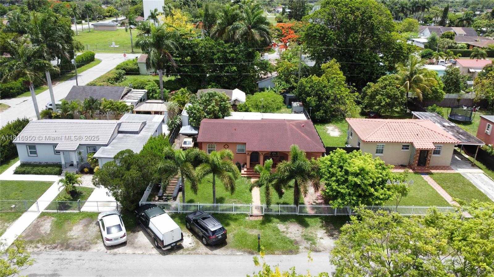 Small Image of 916 NORTH WEST 3RD AVE, Homestead Number 24