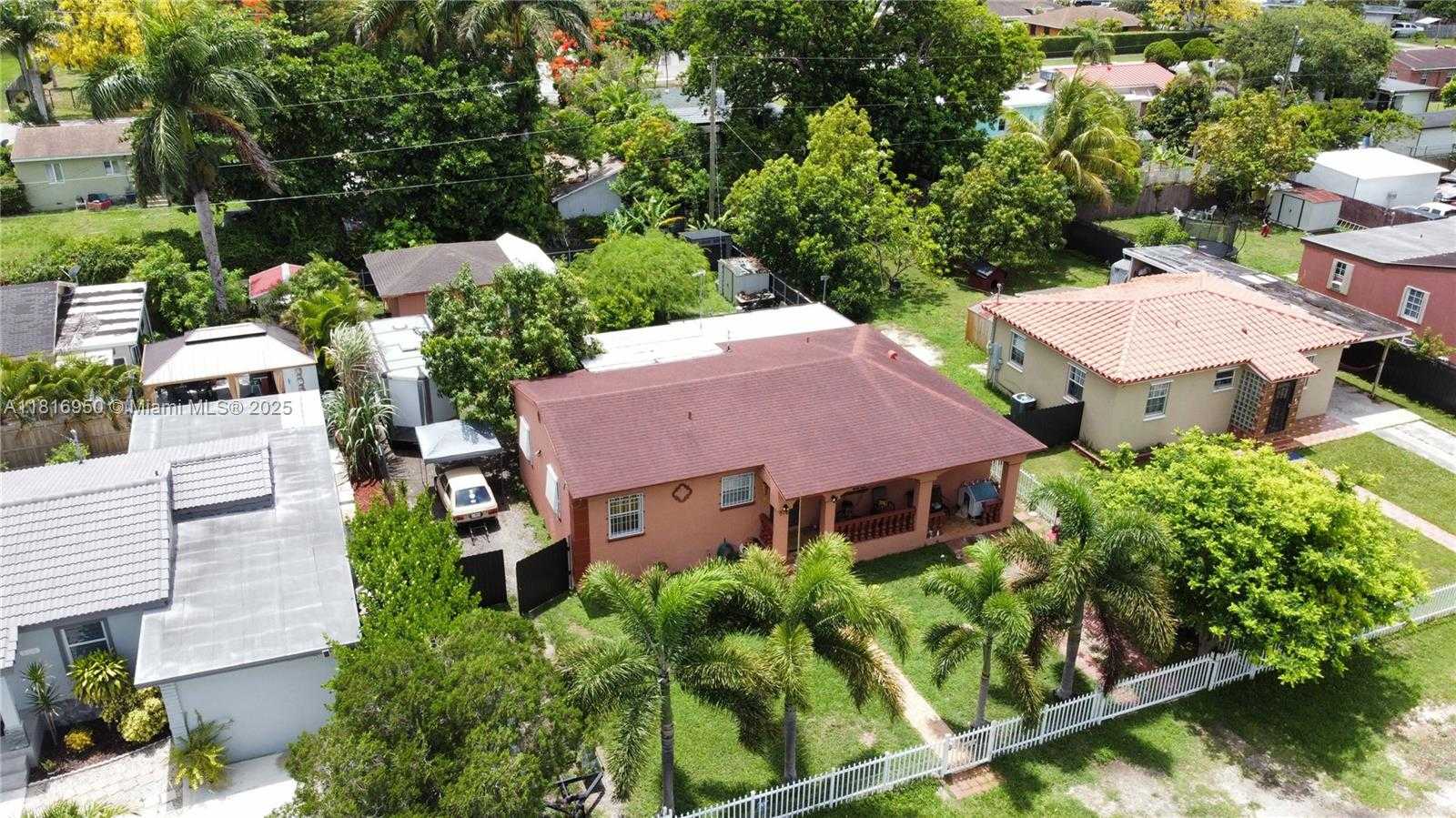 Small Image of 916 NORTH WEST 3RD AVE, Homestead Number 25