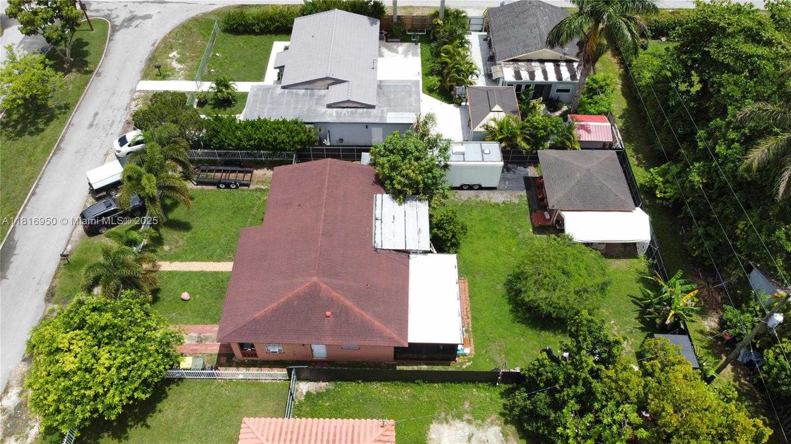 Small Image of 916 NORTH WEST 3RD AVE, Homestead Number 28