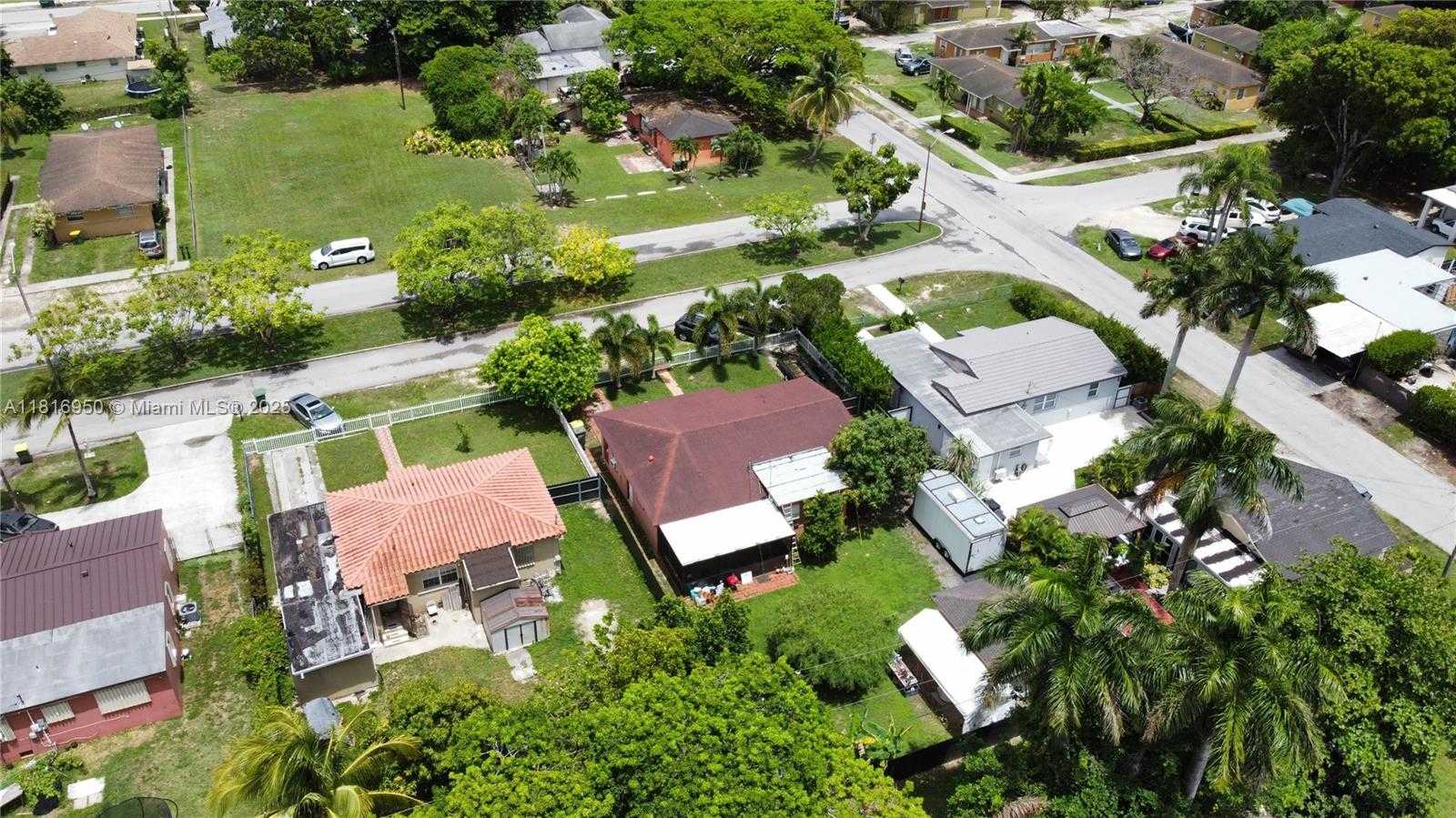 Small Image of 916 NORTH WEST 3RD AVE, Homestead Number 29