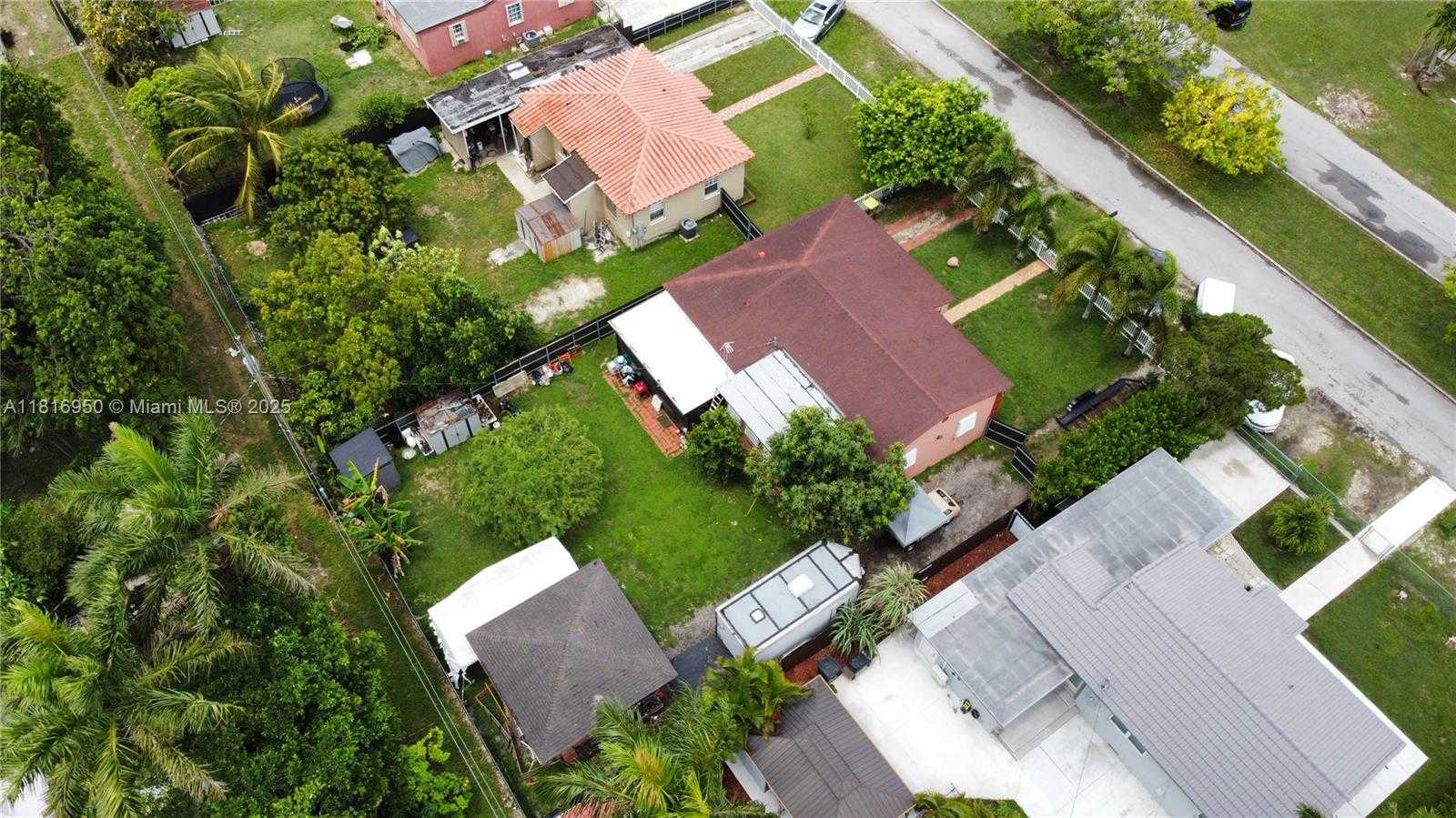 Small Image of 916 NORTH WEST 3RD AVE, Homestead Number 36