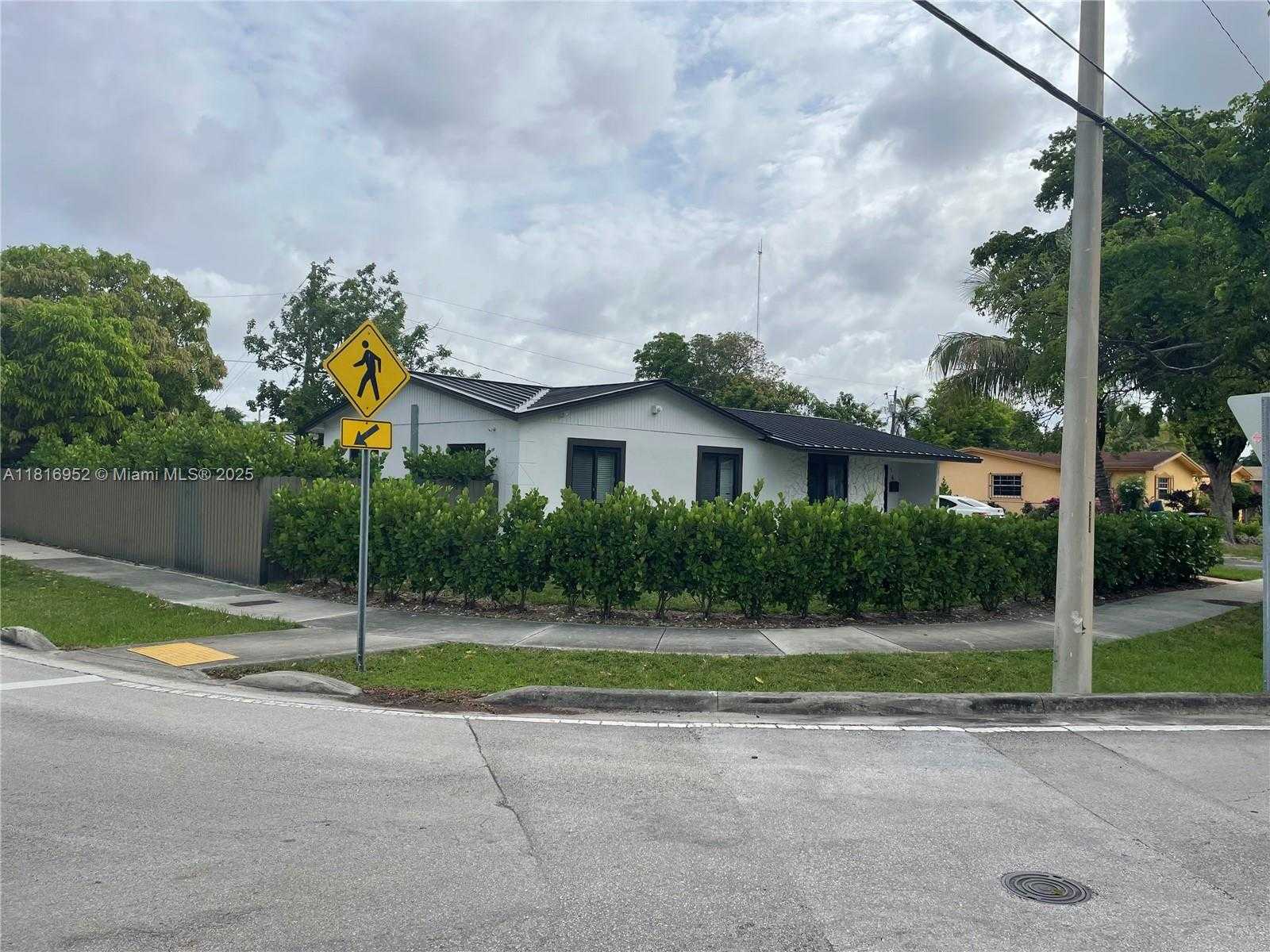 Small Image of 16 NORTH WEST 207TH ST, Miami Gardens Number 5
