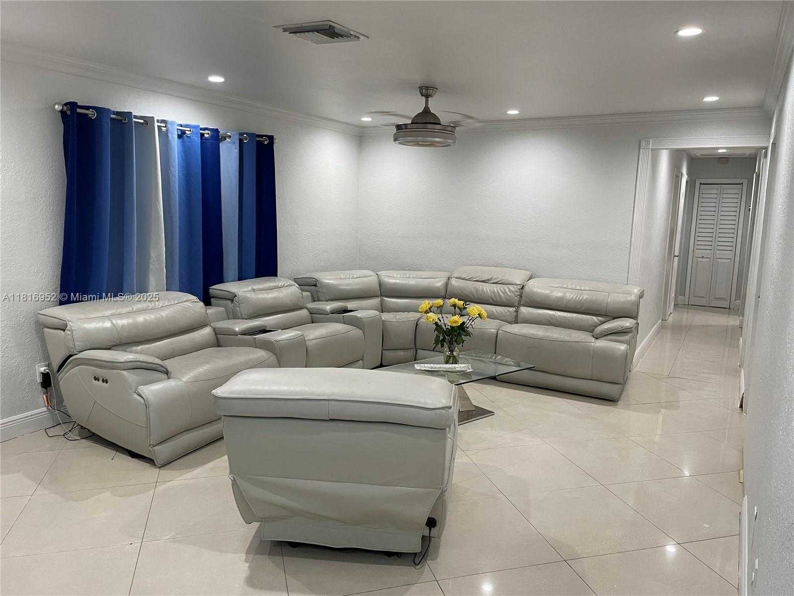 Small Image of 16 NORTH WEST 207TH ST, Miami Gardens Number 8