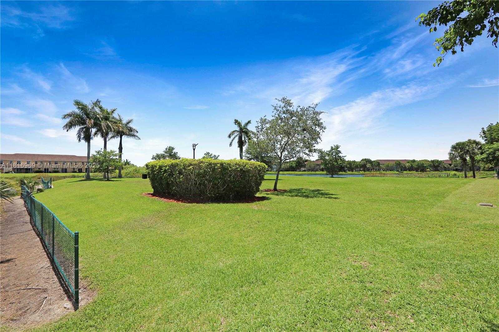 Small Image of 1585 SOUTH EAST 20TH RD, Homestead Number 13