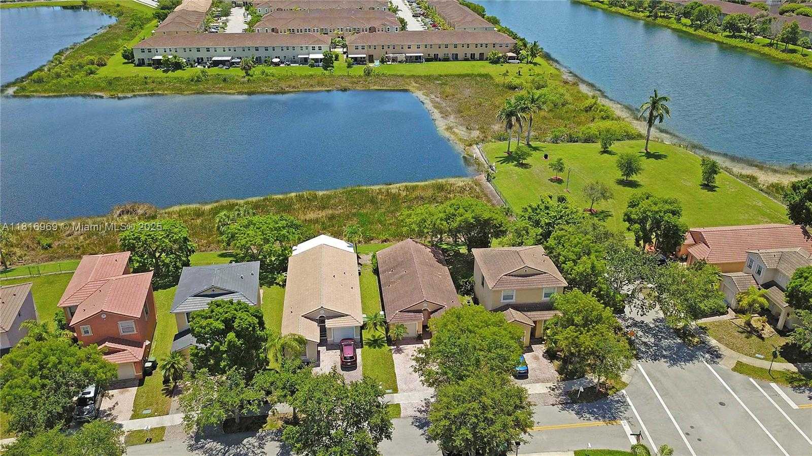 Small Image of 1585 SOUTH EAST 20TH RD, Homestead Number 26
