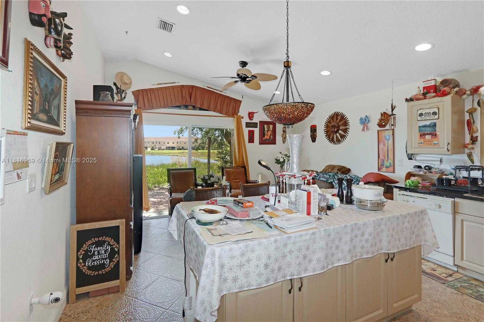 Small Image of 1585 SOUTH EAST 20TH RD, Homestead Number 3