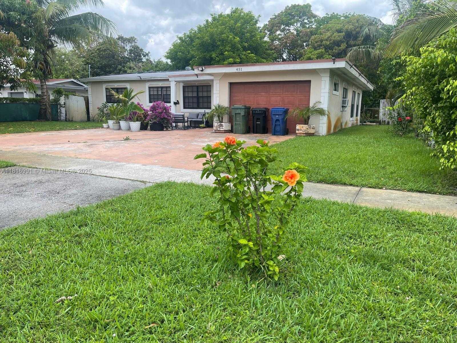 Small Image of 451 EAST DAYTON CIR, Fort Lauderdale Number 3