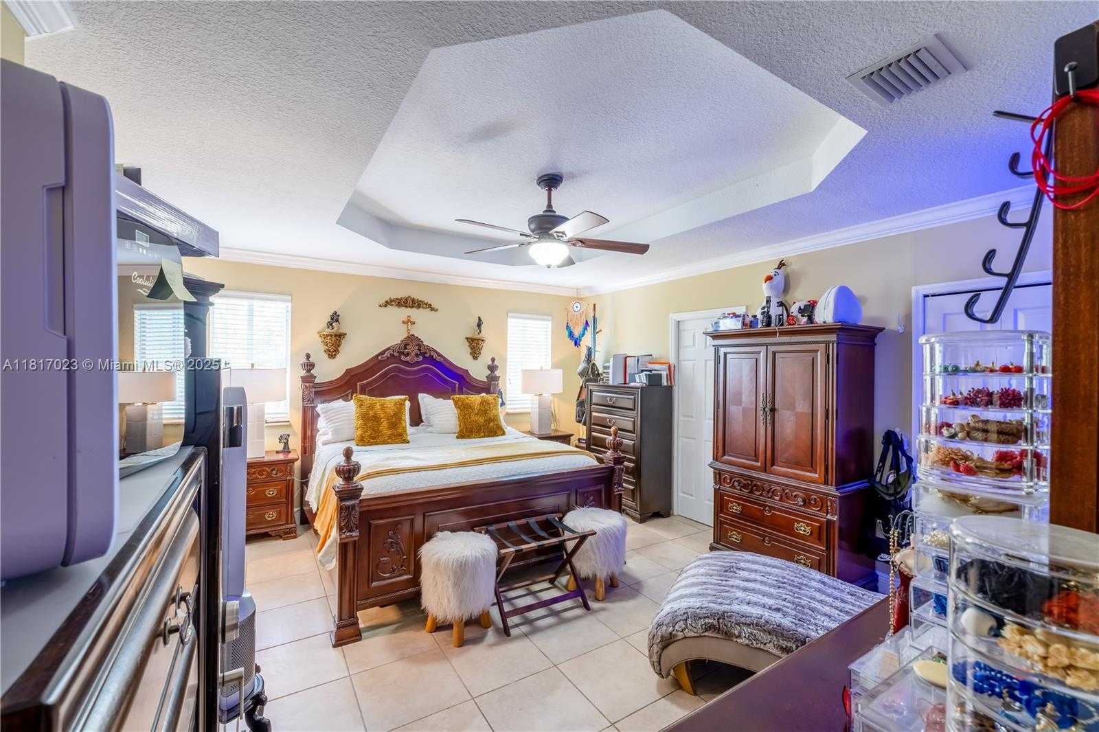 Small Image of 9111 SOUTH WEST 162ND LN, Palmetto Bay Number 25