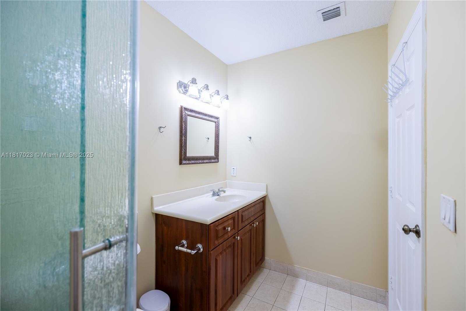 Small Image of 9111 SOUTH WEST 162ND LN, Palmetto Bay Number 29