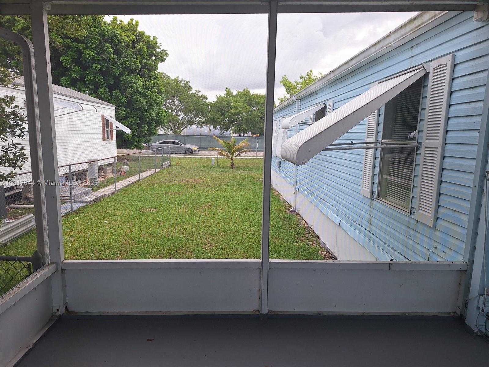 Small Image of 35303 SOUTH WEST 180TH AVE LOT 347, Homestead Number 10