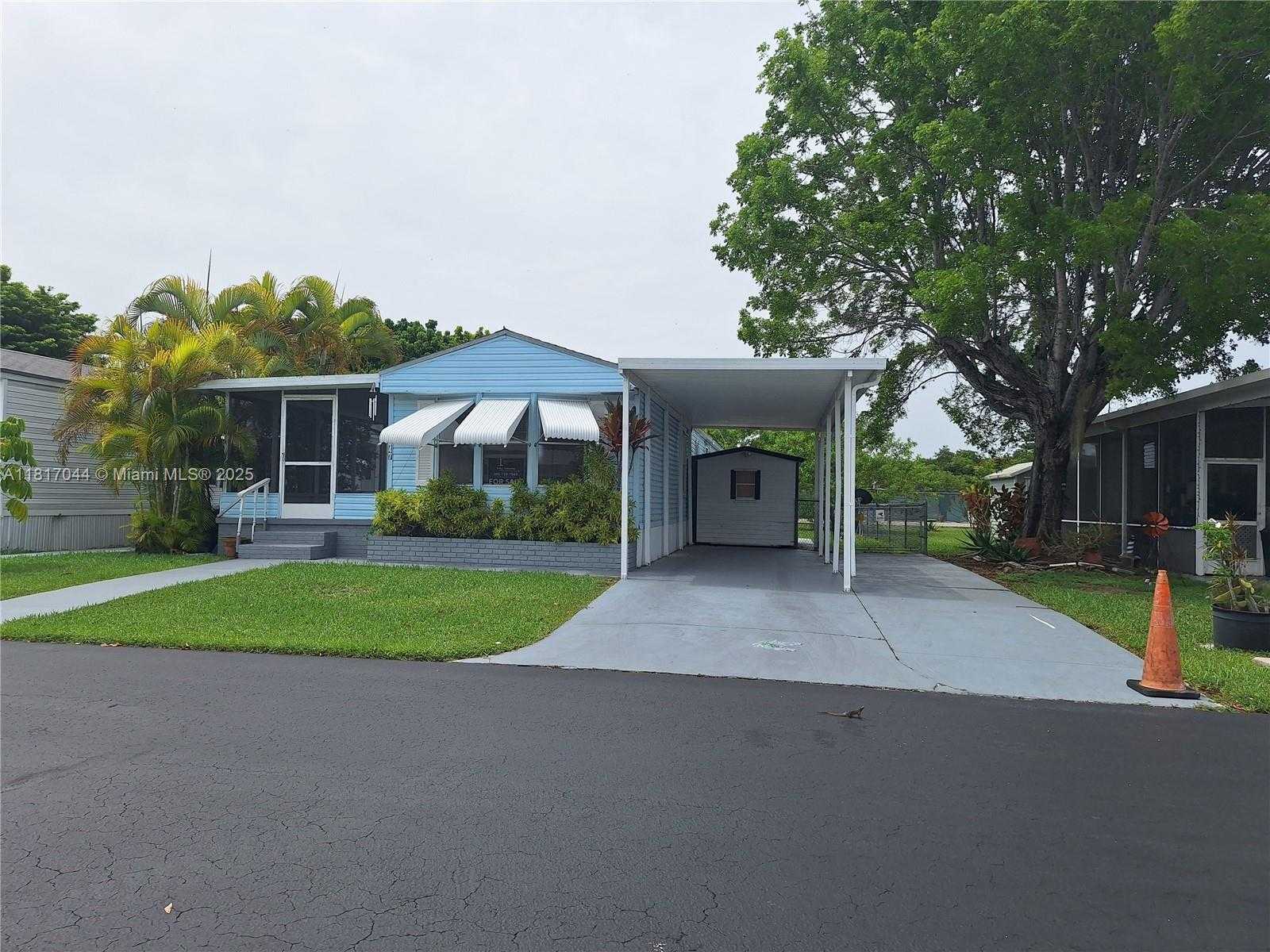 Small Image of 35303 SOUTH WEST 180TH AVE LOT 347, Homestead Number 2