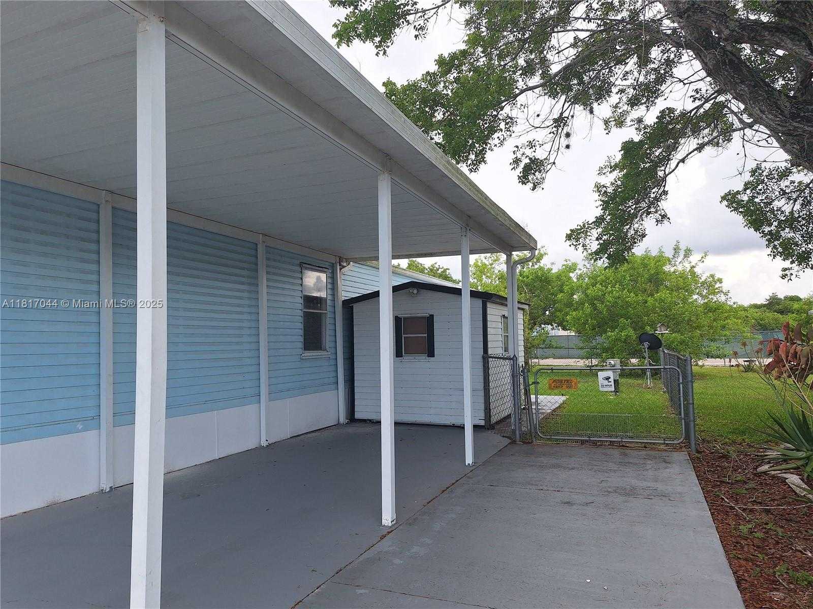 Small Image of 35303 SOUTH WEST 180TH AVE LOT 347, Homestead Number 4