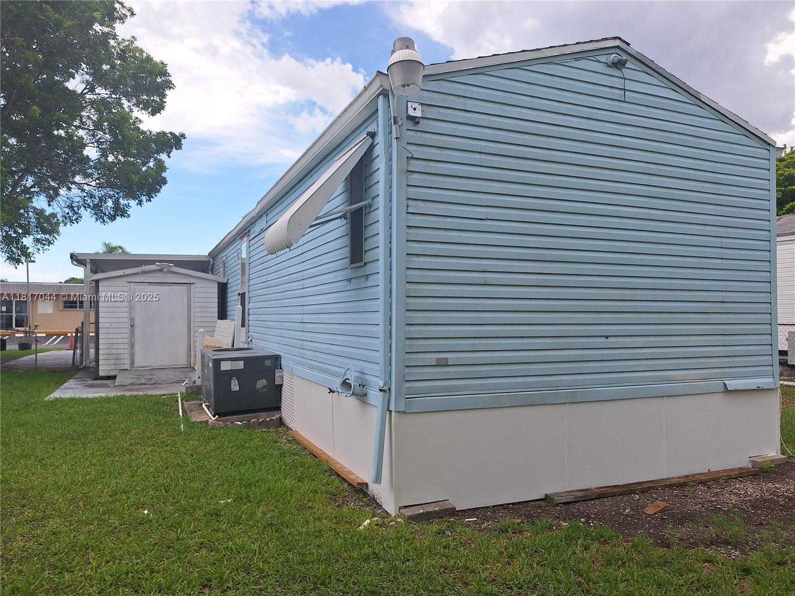 Small Image of 35303 SOUTH WEST 180TH AVE LOT 347, Homestead Number 6