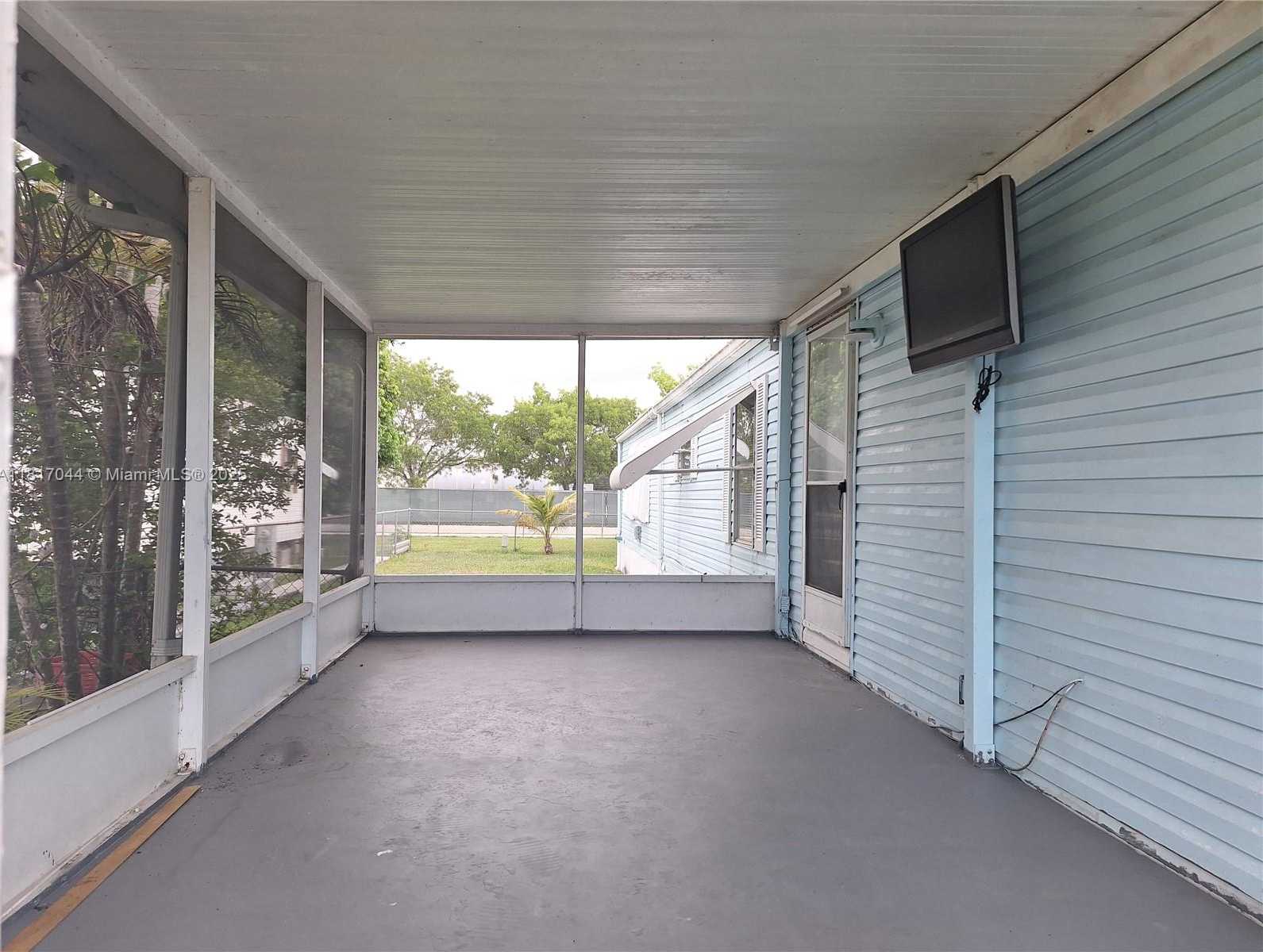 Small Image of 35303 SOUTH WEST 180TH AVE LOT 347, Homestead Number 9